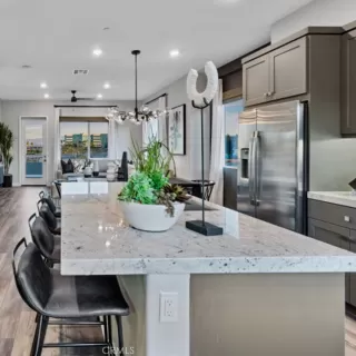 Photo #4: OC22252407 Listing