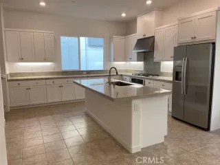 Photo #5: OC22252407 Listing