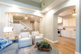 Photo #5: OC22252743 Listing