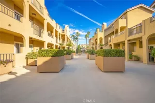 Photo #4: OC22252837 Listing 