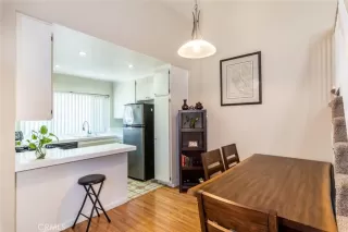 Photo #3: OC22253056 Listing