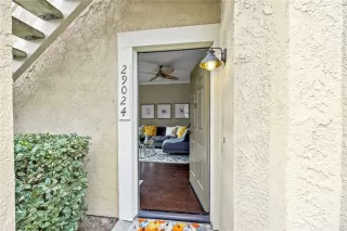 Photo #5: OC22253418 Listing 