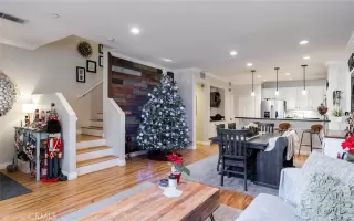 Photo #4: OC22253910 Listing