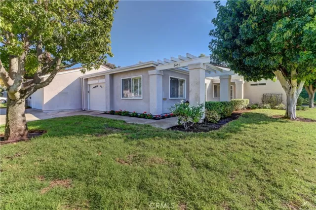 MLS: OC22254788 Condo For Sale