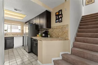 Photo #5: OC22254809 Listing