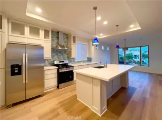 Photo #5: OC22254891 Listing 