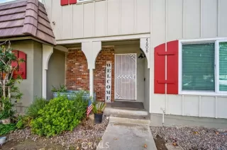 Photo #4: OC22254966 Listing 