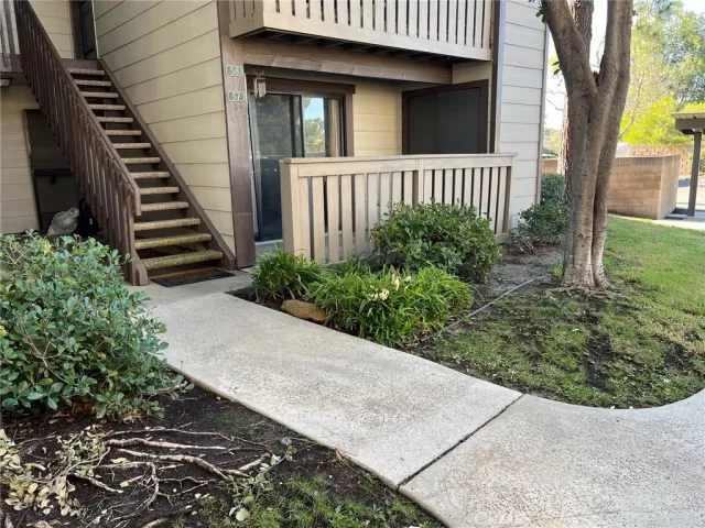 MLS: OC22255279 Condo For Sale