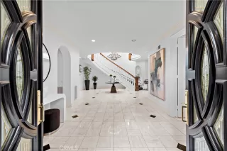 Photo #3: OC22255310 Listing 