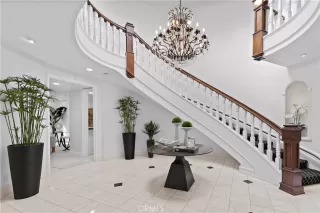 Photo #4: OC22255310 Listing 