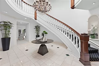 Photo #5: OC22255310 Listing 