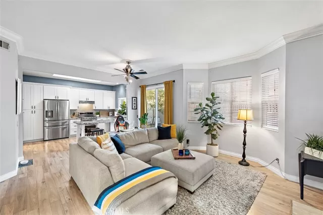 MLS: OC22255466 Condo For Sale