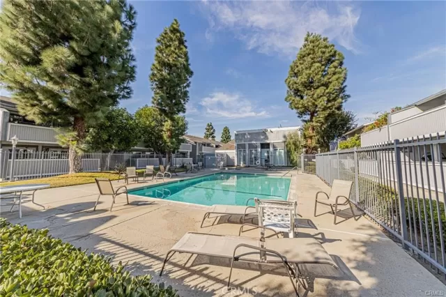 MLS: OC22255865 Condo For Sale