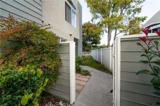 Photo #3: OC22255912 Listing 