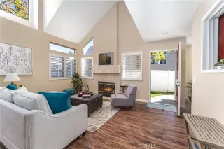 Photo #6: OC22255912 Listing 