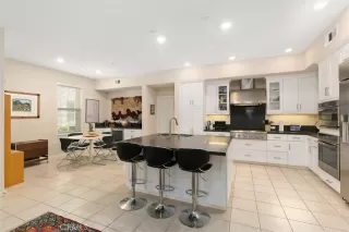 Photo #2: OC22256574 Listing