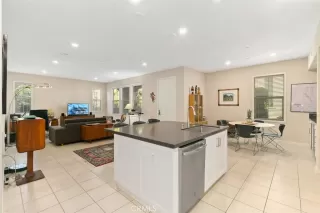 Photo #5: OC22256574 Listing