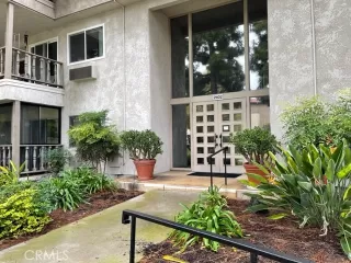 Photo #3: OC22256632 Listing