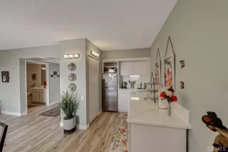 Photo #4: OC22256922 Listing