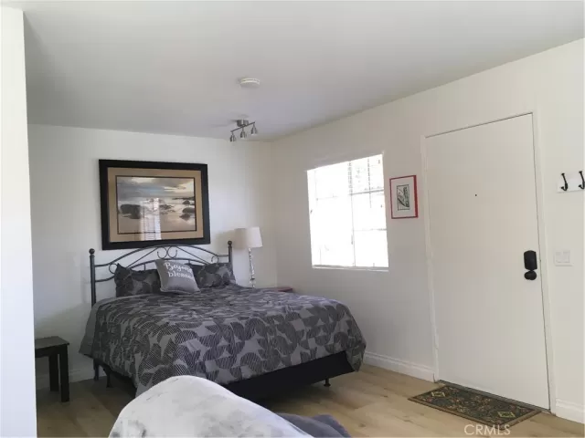 MLS: OC22256927 Condo For Sale