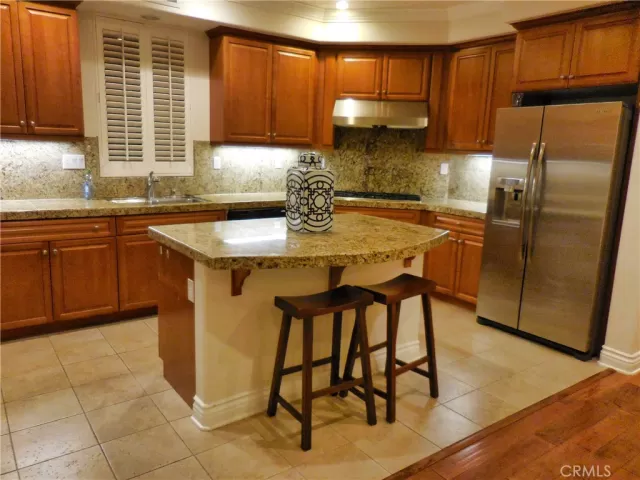 MLS: OC22257035 Condo For Sale