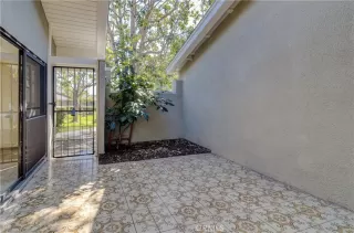 Photo #4: OC22257090 Listing