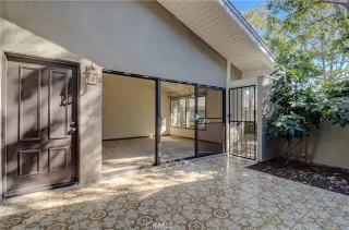 Photo #5: OC22257090 Listing