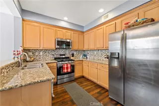 Photo #4: OC22257137 Listing 