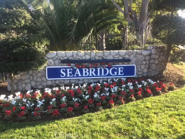 MLS: OC22257148 Condo For Sale