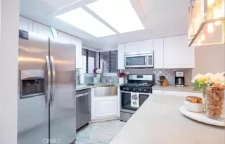 Photo #3: OC22257460 Listing