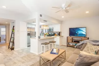 Photo #6: OC22257460 Listing