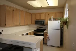 Photo #3: OC22257478 Listing