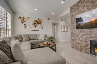 Photo #3: OC22257558 Listing