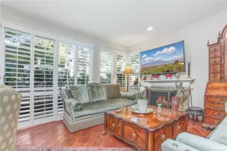 Photo #3: OC22257843 Listing 