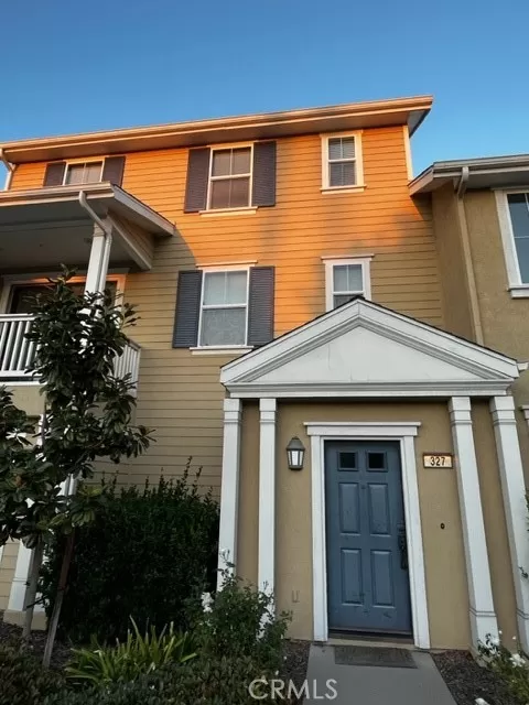 MLS: OC22258165 Condo For Sale