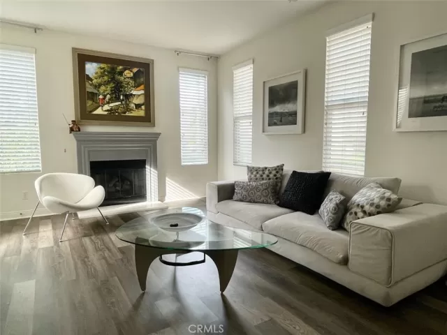 MLS: OC22258269 Condo For Sale