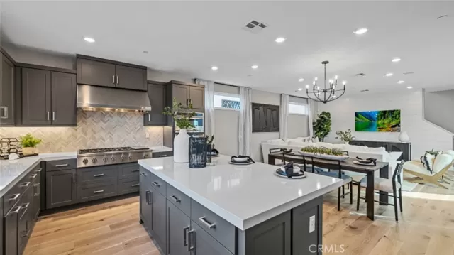 MLS: OC22258326 Condo For Sale