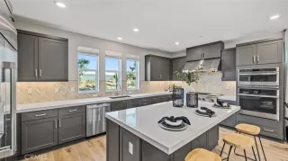 Photo #2: OC22258326 Listing