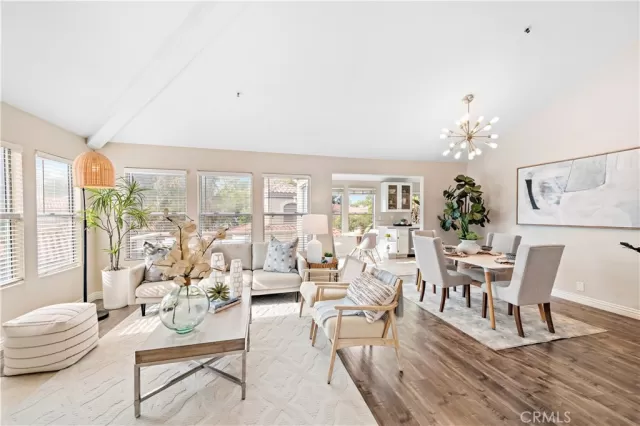 MLS: OC22258981 Condo For Sale