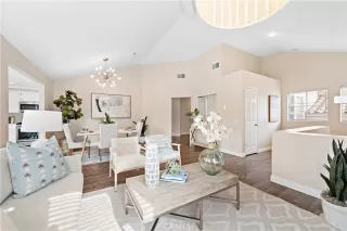 Photo #4: OC22258981 Listing 