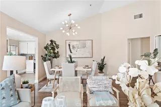 Photo #5: OC22258981 Listing 