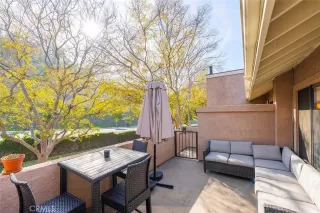 Photo #3: OC22259019 Listing 