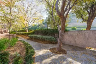 Photo #6: OC22259019 Listing 