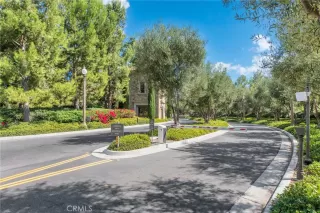 Photo #2: OC22259374 Listing