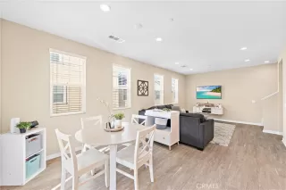 Photo #3: OC22259401 Listing