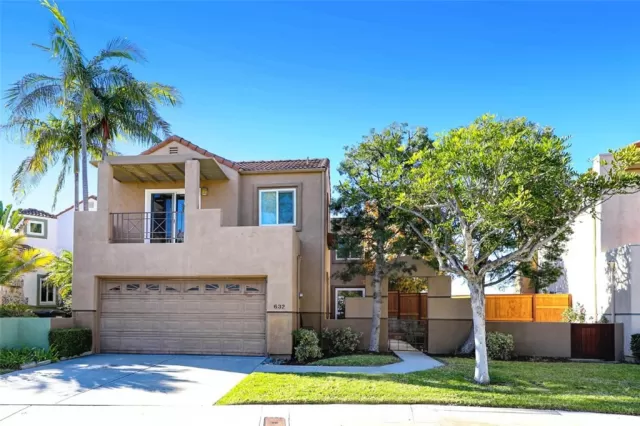 MLS: OC22259444 Condo For Sale