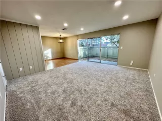 Photo #6: OC22259577 Listing