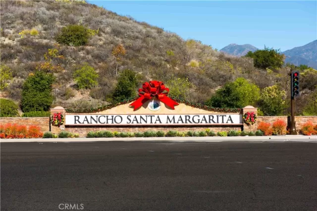 MLS: OC22260373 Condo For Sale