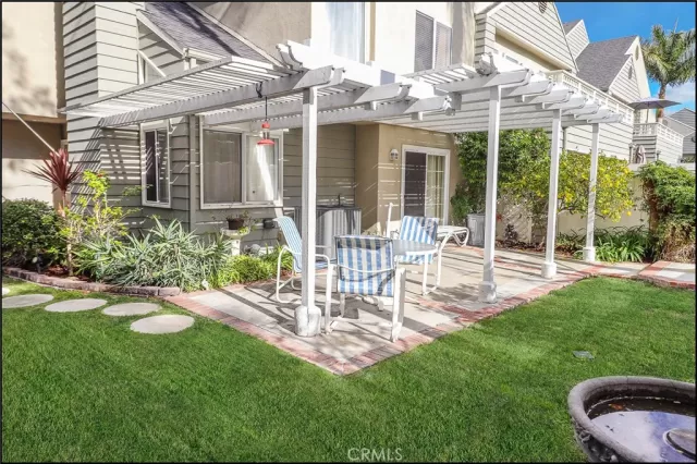 MLS: OC22260544 Condo For Sale