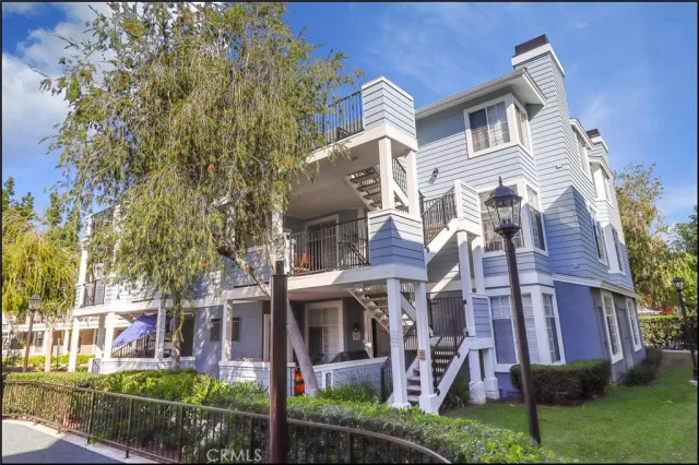 MLS: OC22260561 Condo For Sale